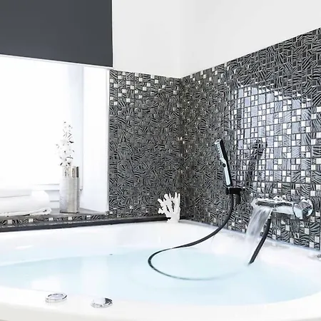 Διαμέρισμα Trastevere Silver King Jacuzzisuite -topcollection Ρώμη