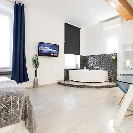 Trastevere Silver King Jacuzzisuite -topcollection Διαμέρισμα *