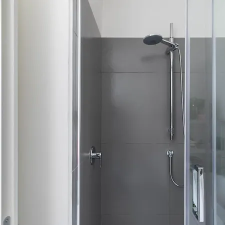 Iflat Shiny Loft In Trastevere *