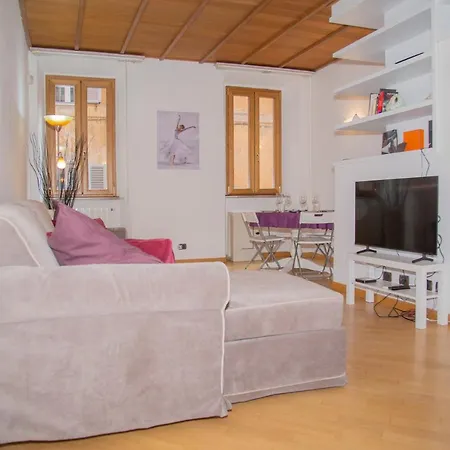 Apartment Sweet Laurina