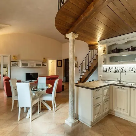 Palazzo Altieri Elegant Apartment Rome