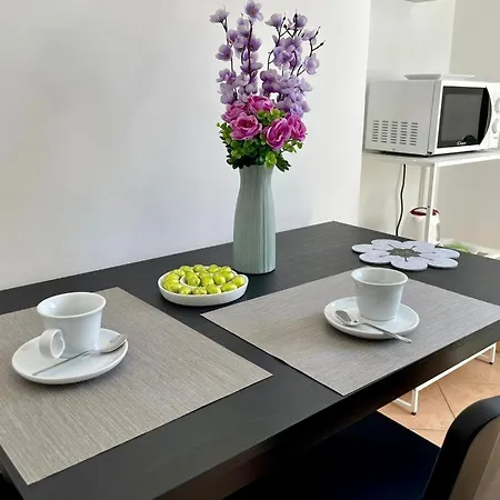 Open - Metro A Holiday home *