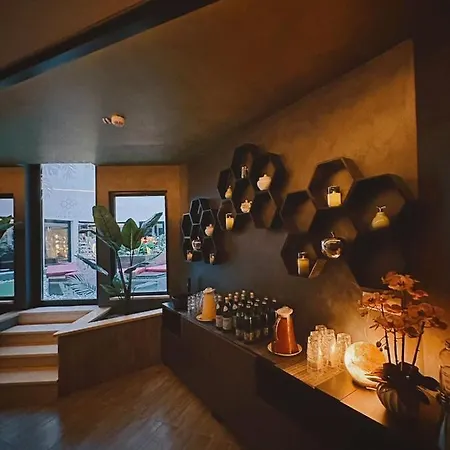 The Hive Hotel Rom