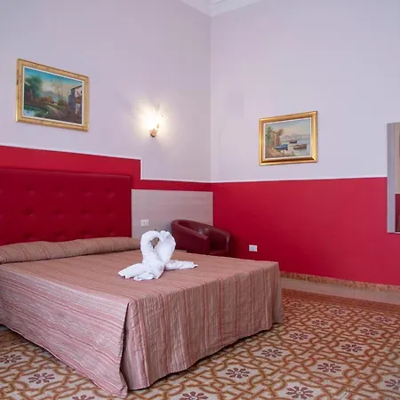 Domus Napoleone Affittacamere 3*