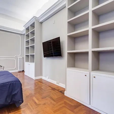 Spanish Garden Apartment *