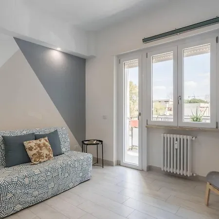 Apartment Cinema House In Cinecitta *