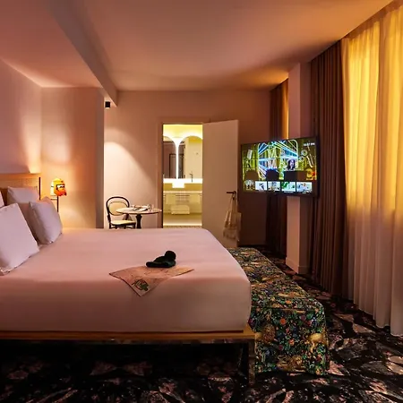 Mama Shelter Hotel 4*
