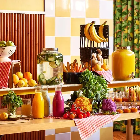 Hotel Mama Shelter 4*