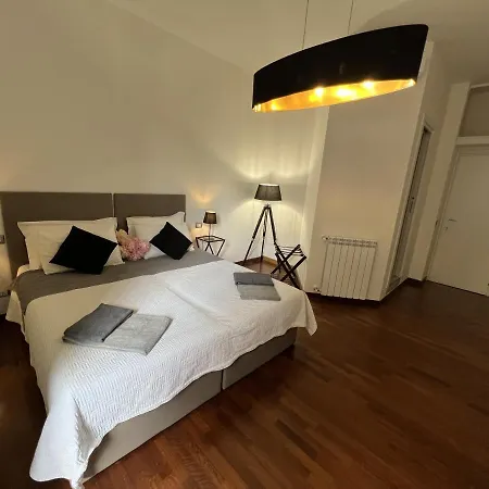 Emi's Bed & Breakfast 2*