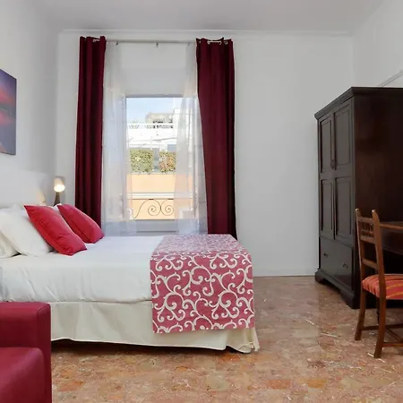 Ych-luminoso Per 8 Pax Apartment Rome