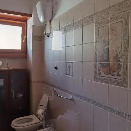 Per Turisti E Famiglie Apartment *
