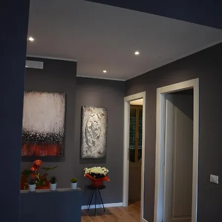 Gallery House 59 *