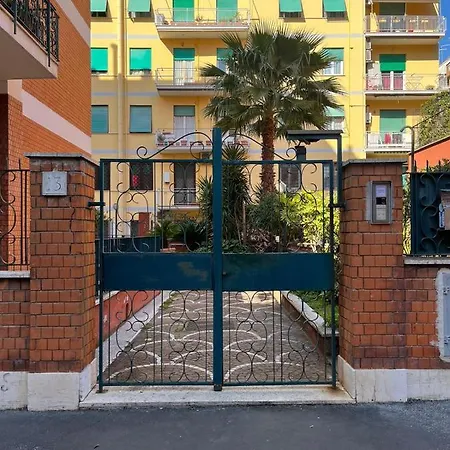 Life Is Apartament