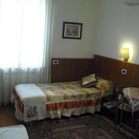 Asian Rest House Hotel