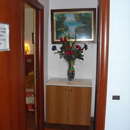 Asian Rest House Hotel 3*