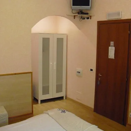 Asian Rest House Hotel Rome