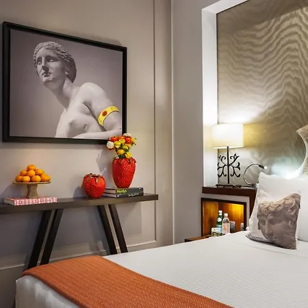 Singer Palace 5* Roma