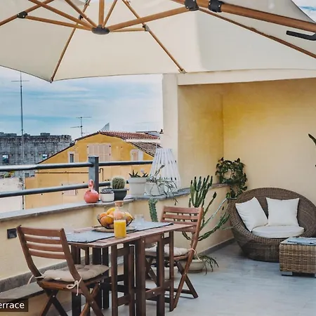 Apartment La Polveriera, Eleganti E Luminosi Vicino Al Colosseo