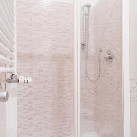 Royal - Elegante Nel Cuore Di Guest house Rome