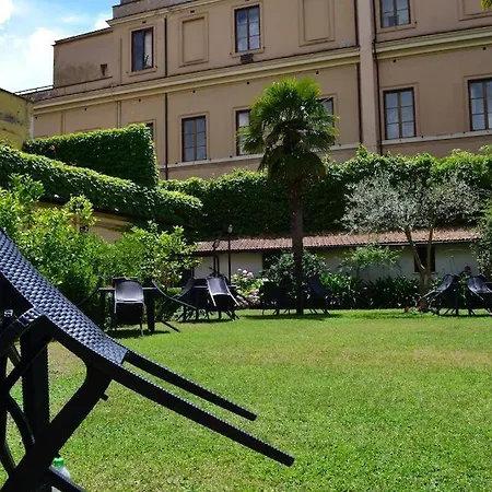 فندق مبيت وإفطار Riari Garden 5*