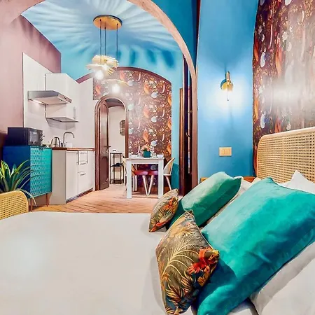 Colosseum Charme Apartment *