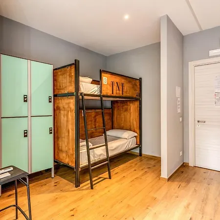 Trastevere Hostel *
