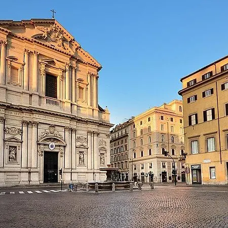 Warm Charming In Campo De Fiori Apartment Rome
