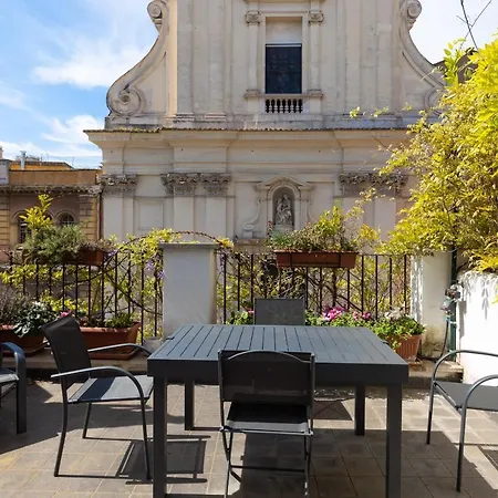 Ξενοδοχείο με διαμερίσματα Navona Open Space 4*