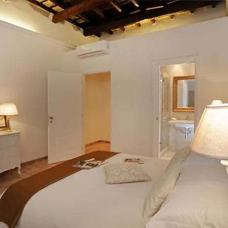 Madonna De' Monti Guest house 3*