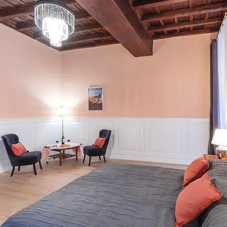 Casalice Trevi Apartment *