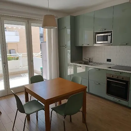 Per 4, Metro B Monti Tiburtini, Ac, Wi-fi Apartamento *