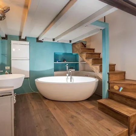 Design Apt Near Spanish Step Rome