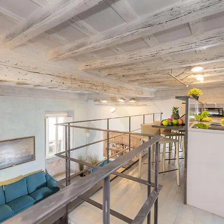 Design Apt Near Spanish Step Apartment
