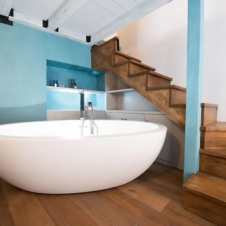 Design Apt Near Spanish Step * Rome