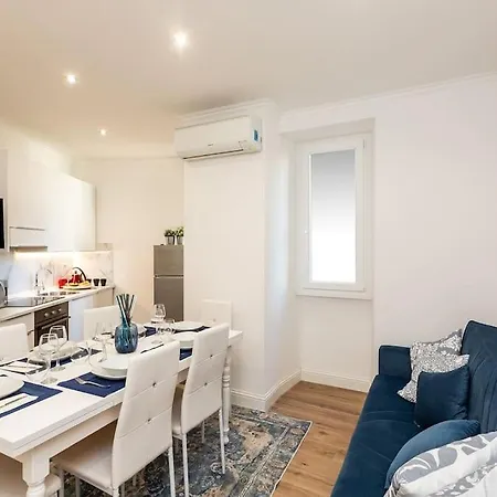 Portico D'ottavia Lux Апартаменты *
