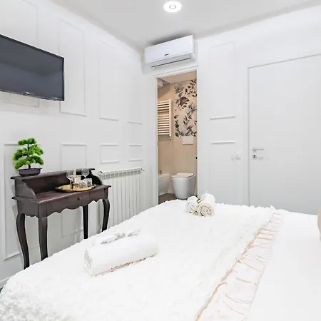 Glint House Rome
