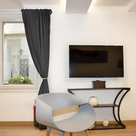 Fidia Palace Claudia's Colosseo Apartment Rome