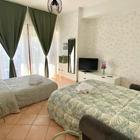 Open - Metro A Holiday home *