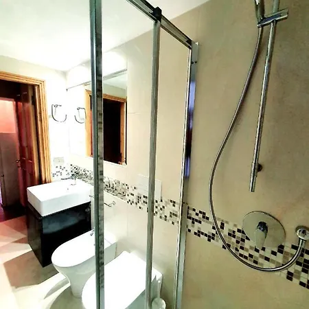 Apartment 1878s By Aat- Luxury Historic House Piazza Di Spagna