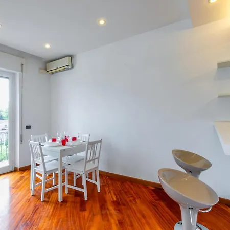 Apartment La Casa Di Delia By Typney Rome