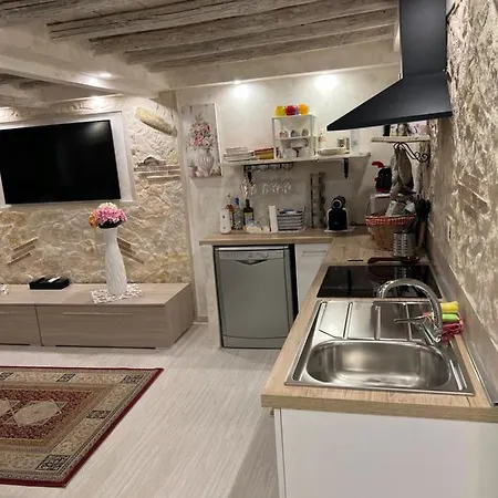 Apartment Historic Center, 800 Meters From The Trevi Fontain Rome