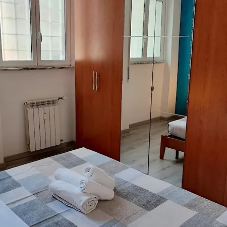 Hubby House - * Rome