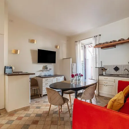Apartamento 4-rooms Flat At Vatican