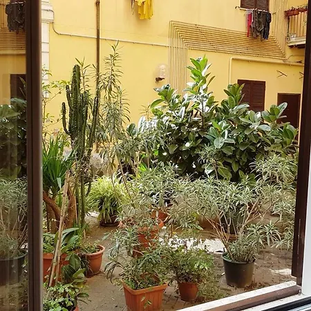Lovely In Testaccio, * Rome