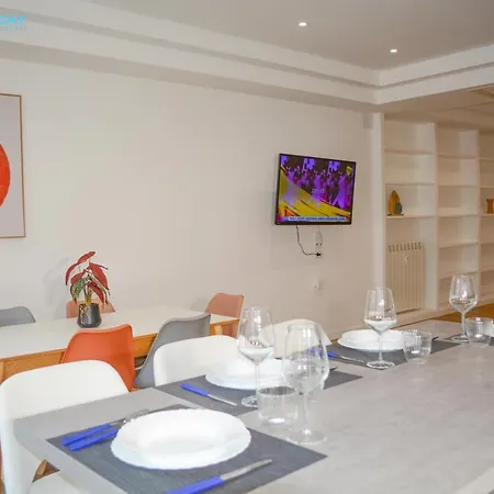 Ostia Holiday Acton Apartment *