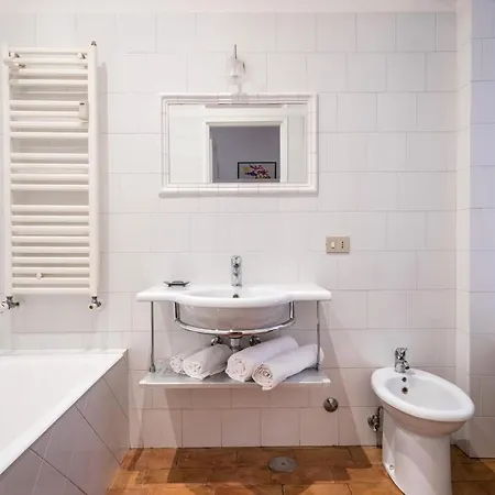 Maison Regola, Styilish In Campo De Fiori Apartment
