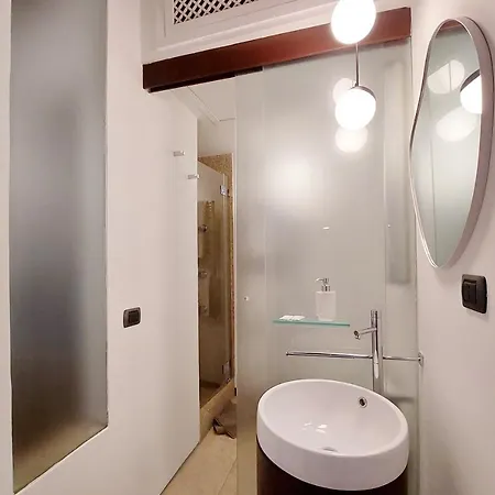 Ych Elegant Flat With Terrace To Trastevere Apartment