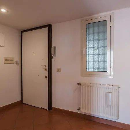 Colosseo Stylish Penthouse Apartment Rome