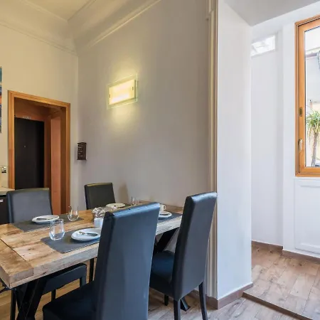 The Best Rent - Elegant Three-bedroom A Few Steps From Fontana Di Trevi Rome