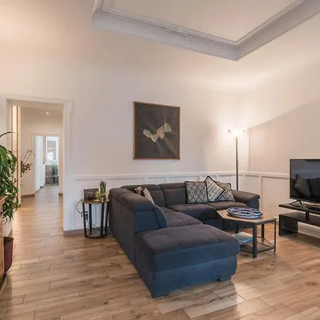 The Best Rent - Elegant Three-bedroom A Few Steps From Fontana Di Trevi Rome